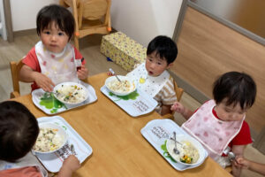 家庭的保育室マリン給食